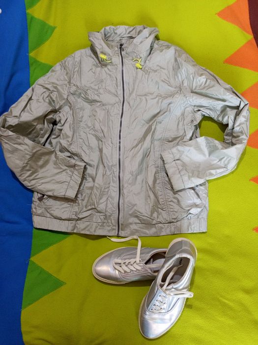 Ветровка 50-52 р. и кеды 40 р.