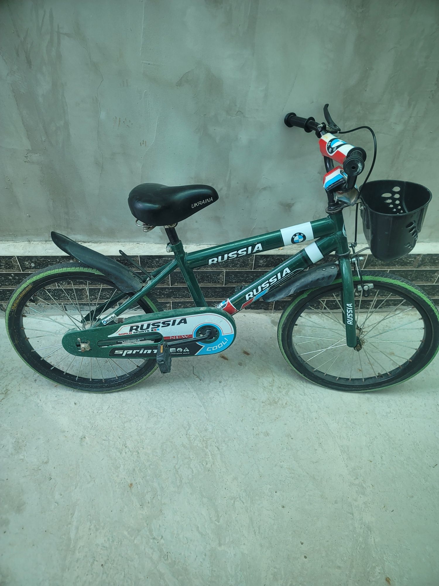 bolalar uchun velosiped sotiladi