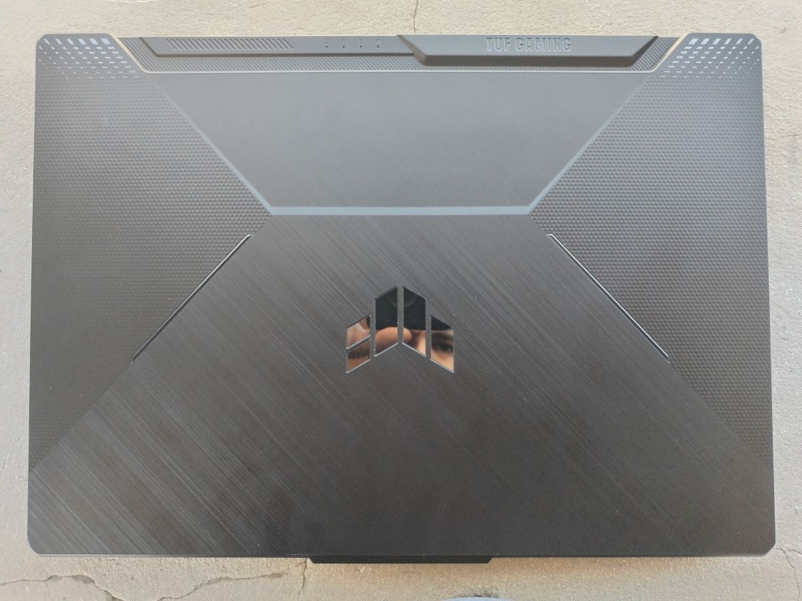Asus Tuf Gaming A15 ryzen 5-4600H