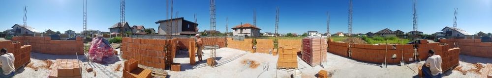 Executam lucrării de construcții , renovam, reconsolidam, demolării