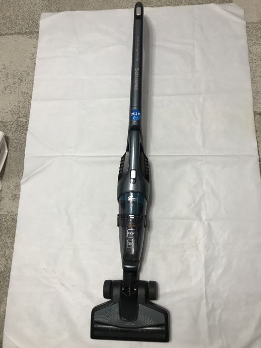 Aspirator vertical Philips PowerPro Aqua FC6409