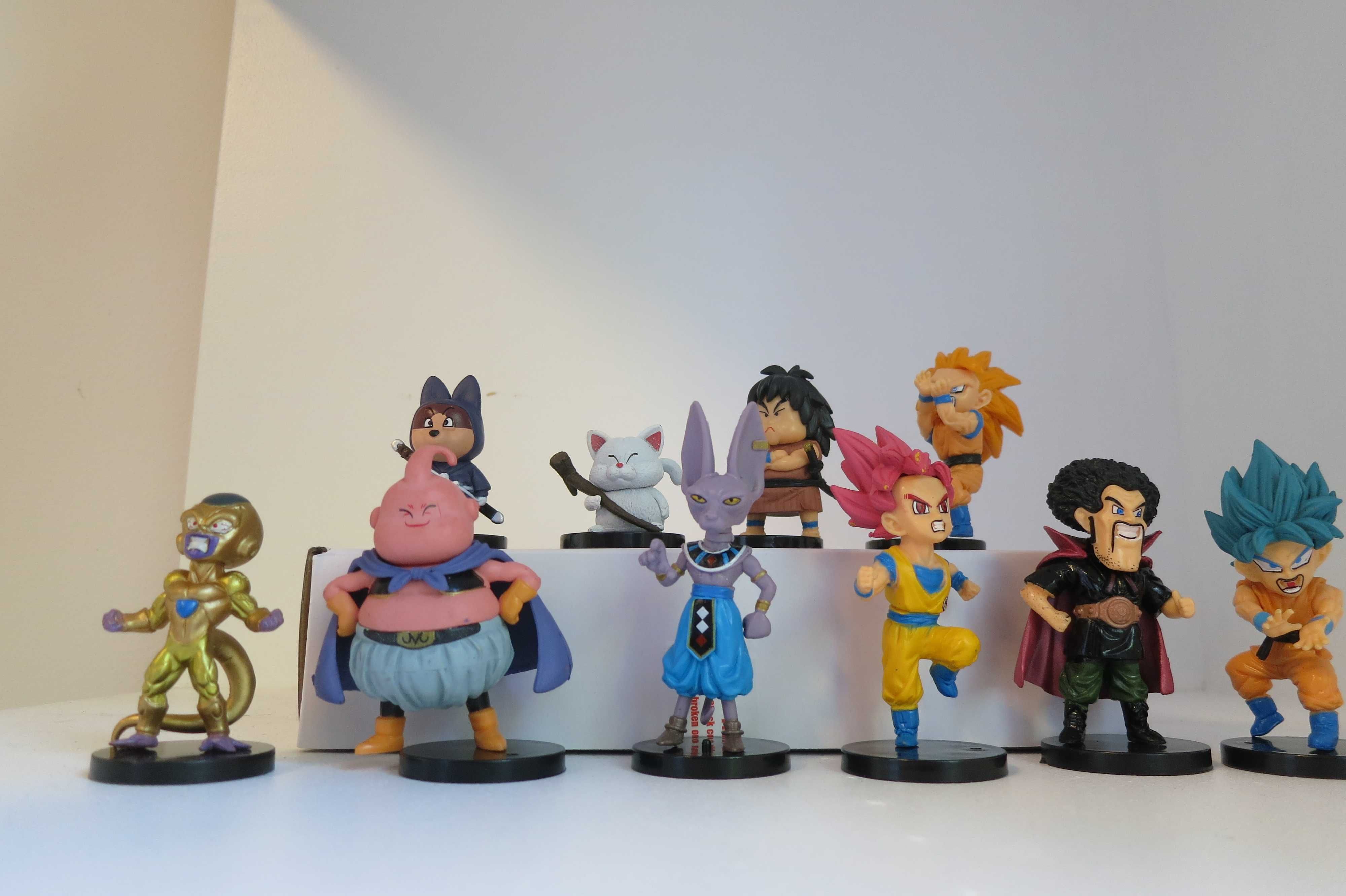 figurine din dragon ball z, vegeta, goku