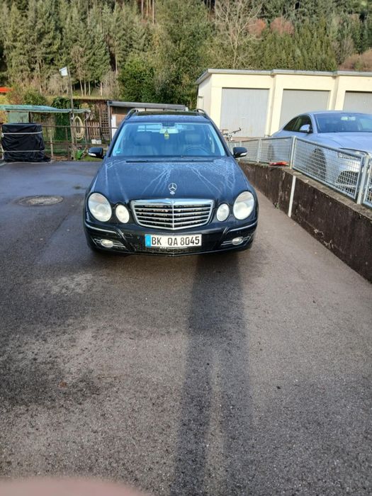 Мерцедес Е280 190 к.с