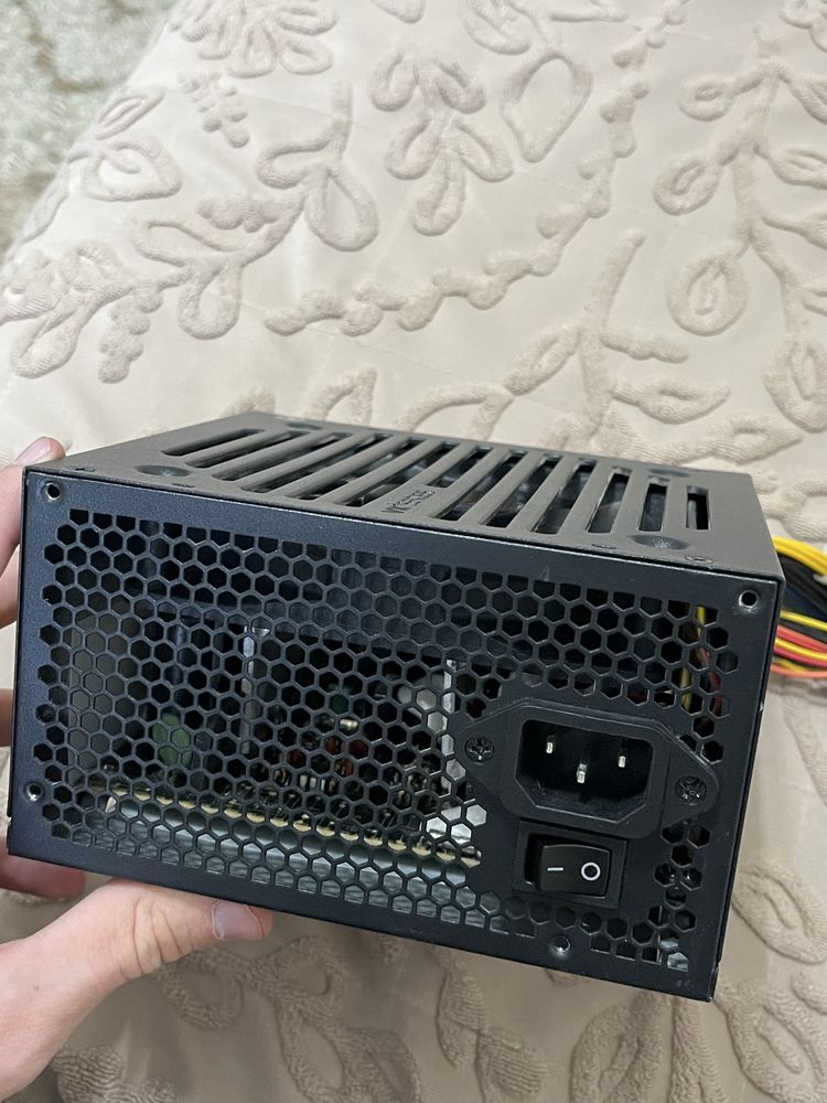 Блок питания AeroCool VX PLUS 550W