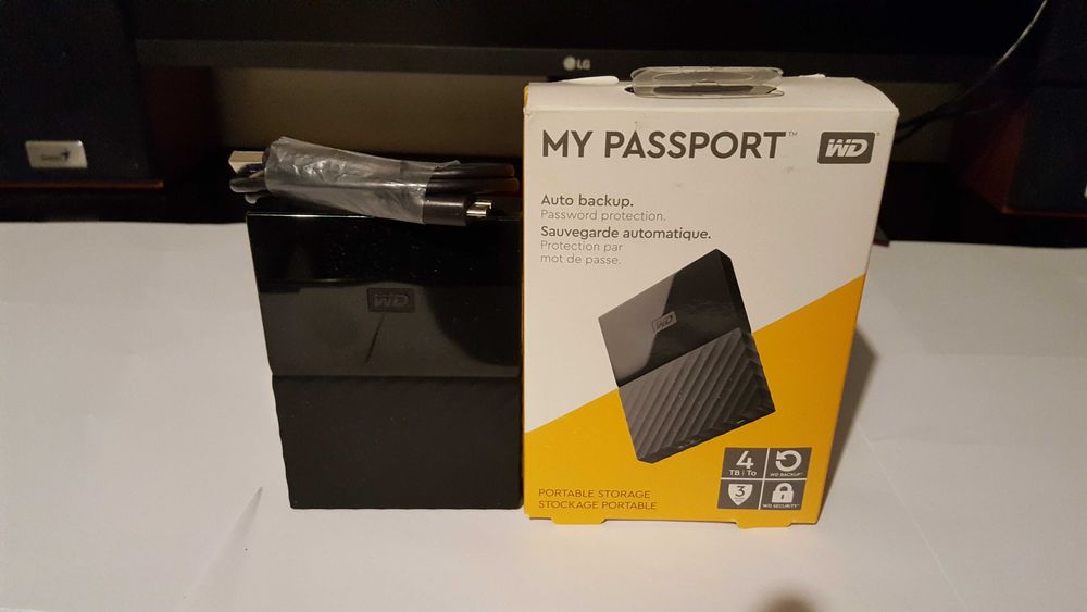 Hard Disk Western Digital 4TB Extern WD HDD 2.5 Inch USB 3.0 Passport