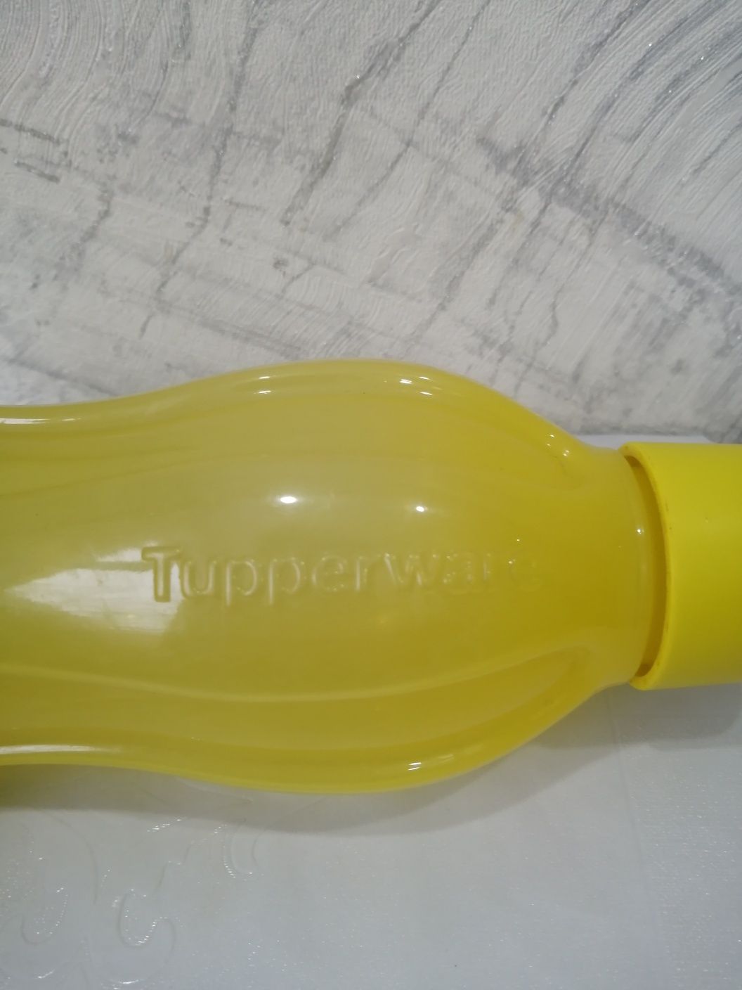 Бутылки от фирмы Tupperware