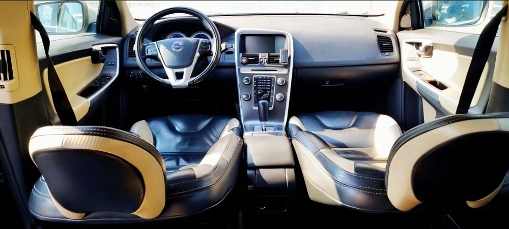 VOLVO XC60 4x4 Model R DESIGN an fabricatie 2012 2.4 D Automat