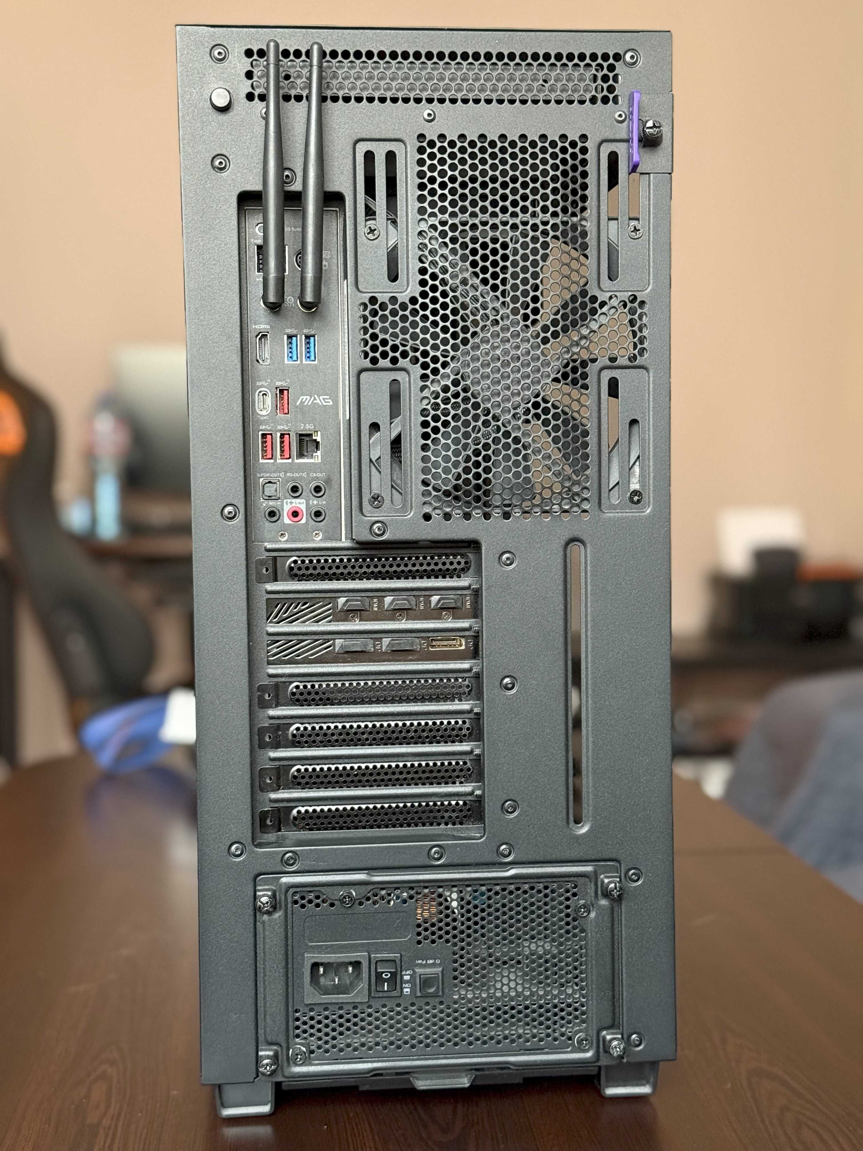 Настолен компютър AMD Ryzen 9 и NVIDIA RTX3080