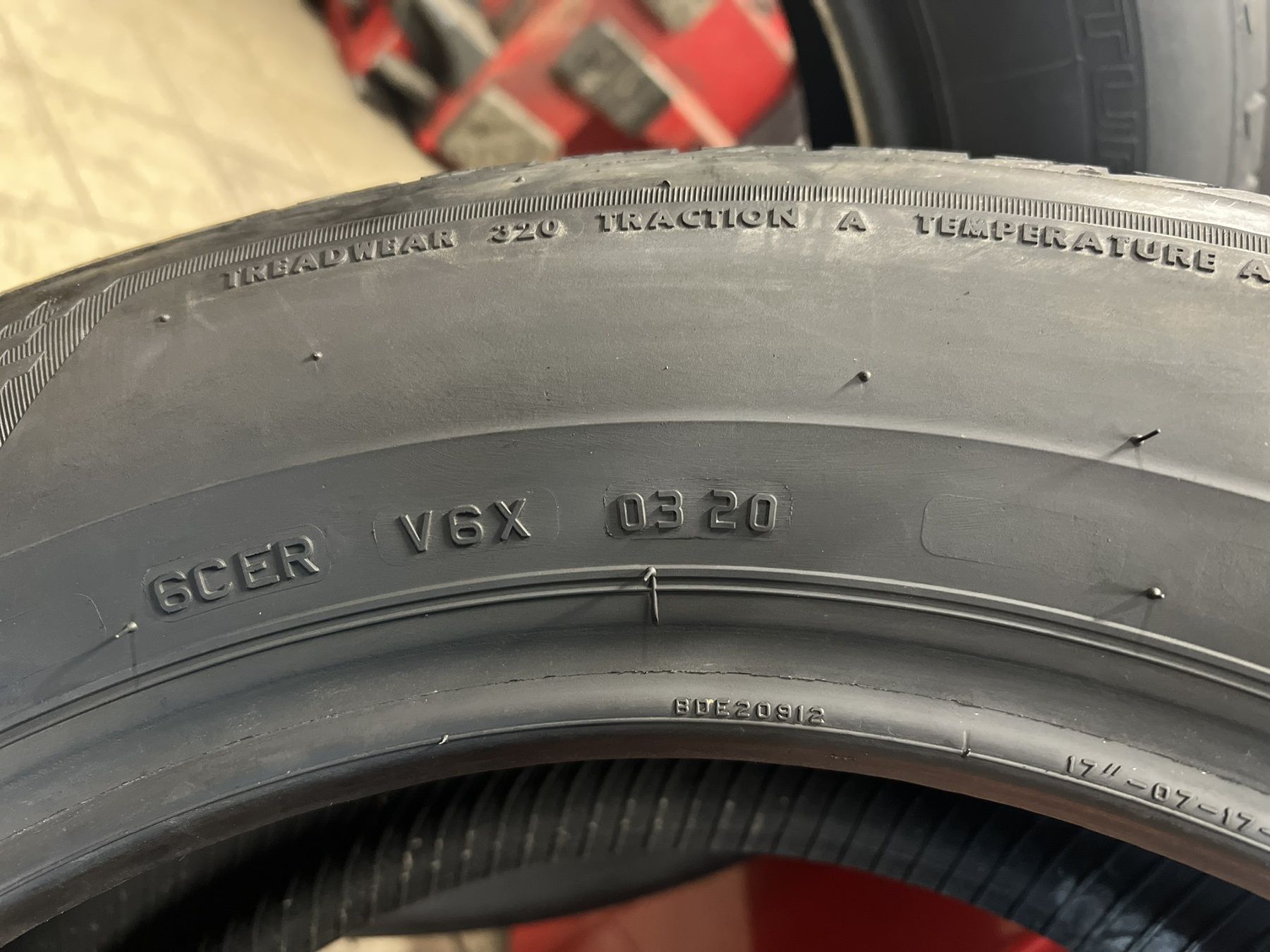 Летни гуми 215/60 R17 Bridgestone