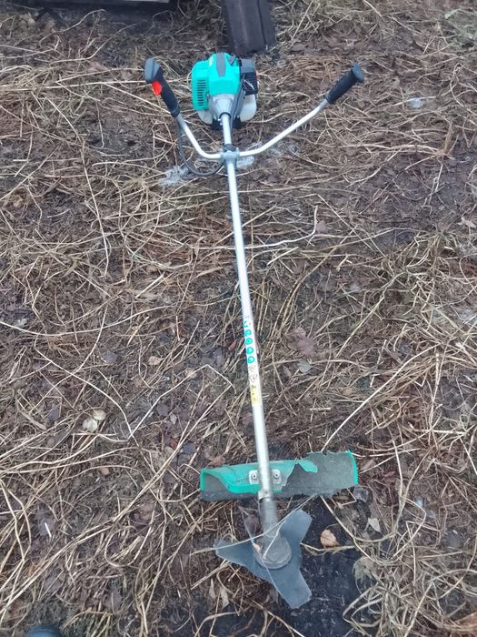 Продам триммер пользовался очень мало