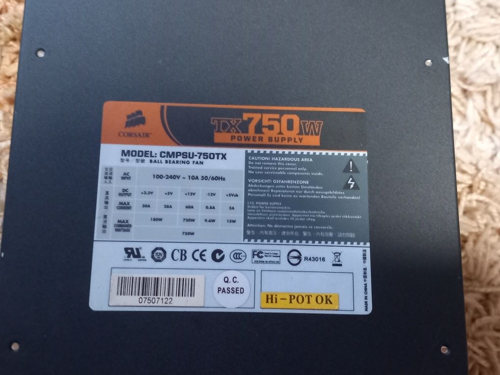 Sursă de alimentare Corsair CMPSU-750TX, seria TX 80 Plus, 750 wați,
