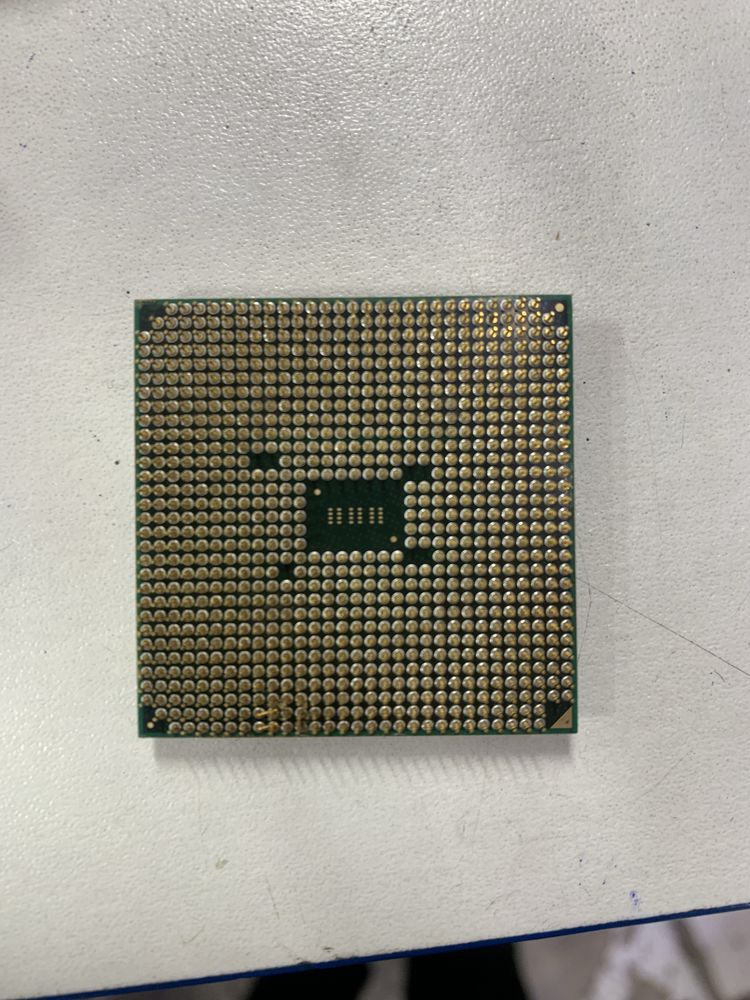 AMD A8-7500 процессор