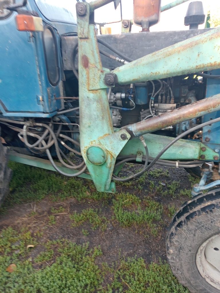 Продам трактор ЮМЗ с куном