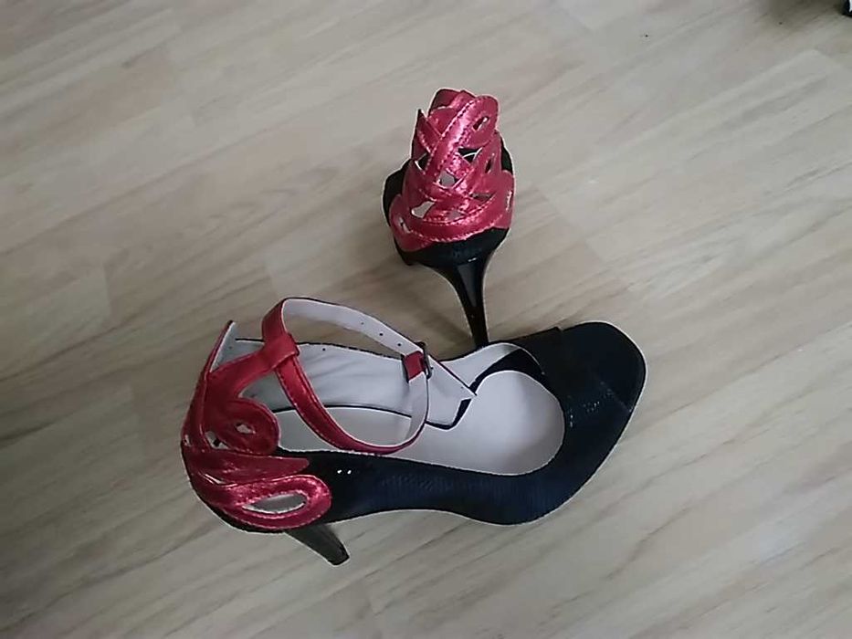 Vand pantofi Noi stiletto din piele - numar 38
