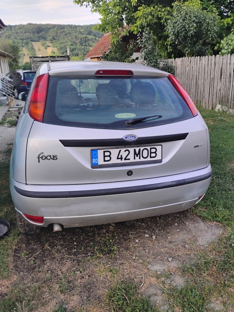 Ford focus 1 1 8 tdci an 2003 noembrie