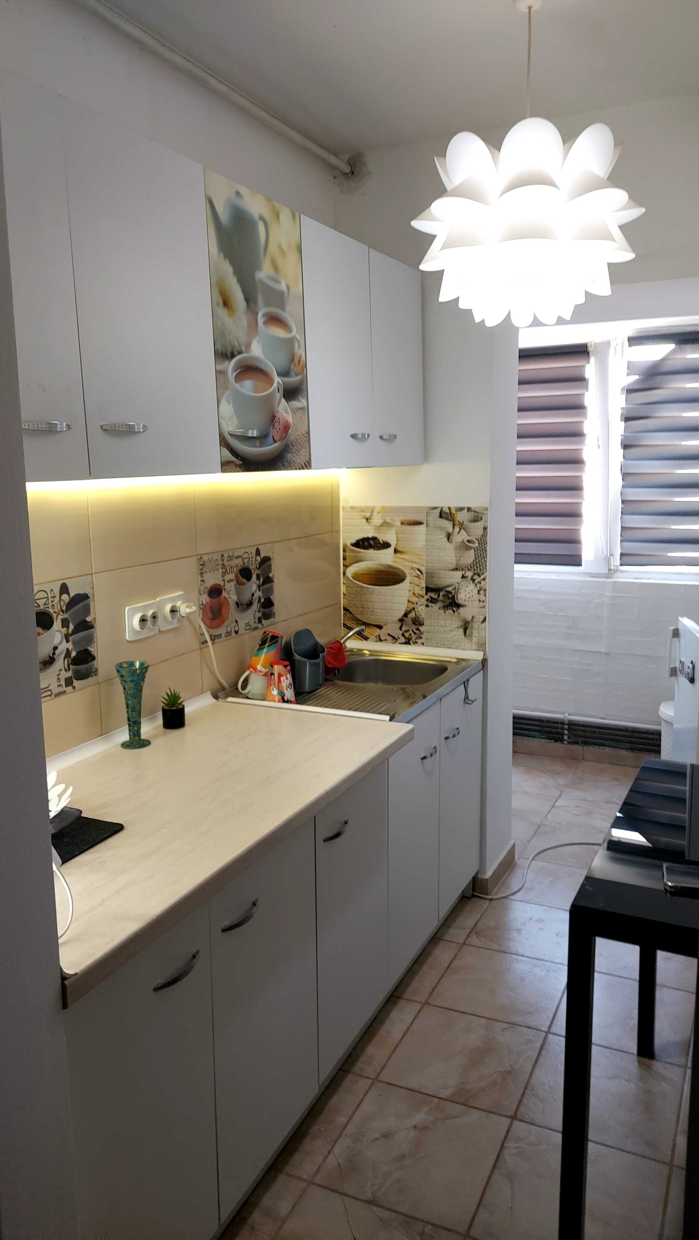 Inchiriez garsoniera,apartament cu 1 camera,pret 220 euro,