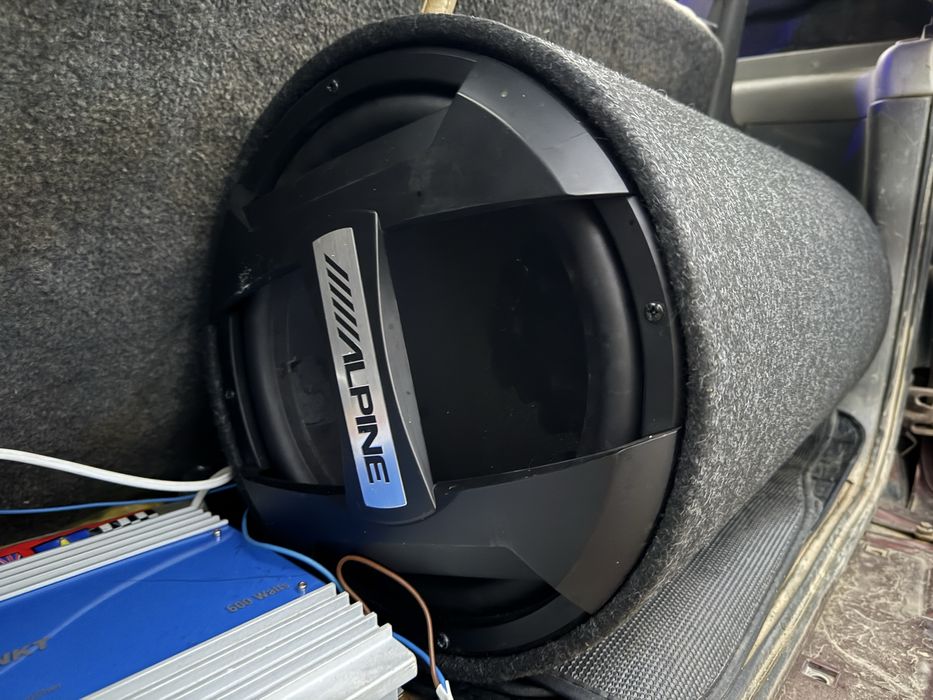 Subwoofer Alpine 1000w + amplificator Blaupunkt/ SONY 600W /1000W