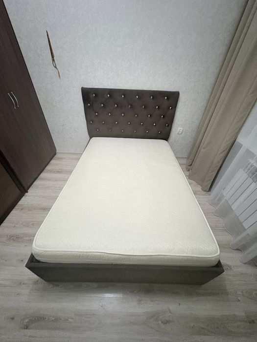 Кровать двуспальная