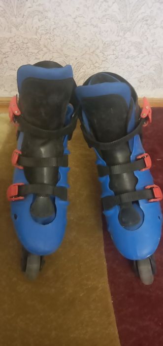 Продам роликовые коньки ,размер 40-41.