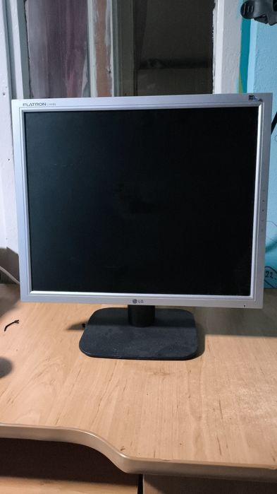 Flastron LG monitor