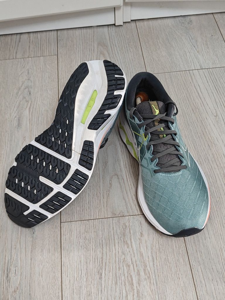 Mizuno wave inspire Nr 44