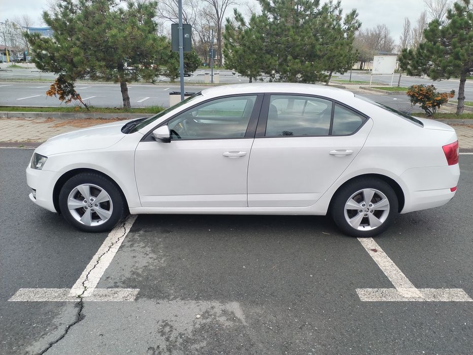 Vând Skoda Octavia 3