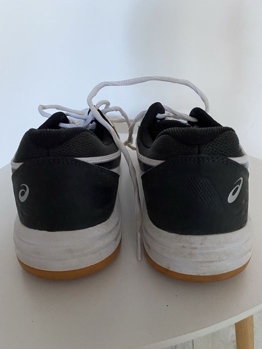 Asics маратонки за волейбол