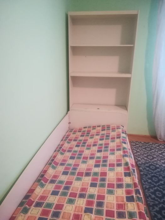 Pat cu dulap pentru copii și saltea, birou