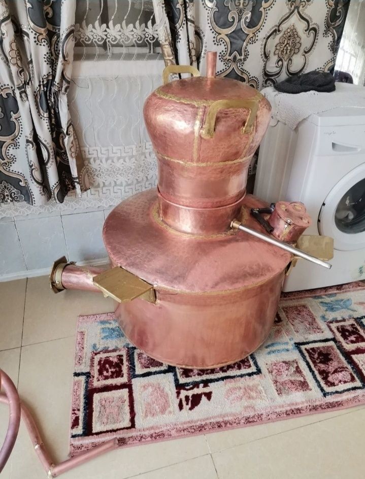 Vând cazane de țuică cazanul are 120 de litri cu toată instalația cu f