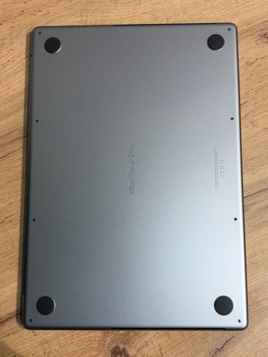 MacBook Pro 16 M1 Pro 512GB RAM 16GB Space Gray