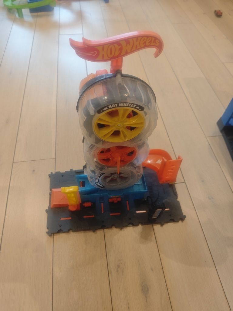 Hot wheels писта