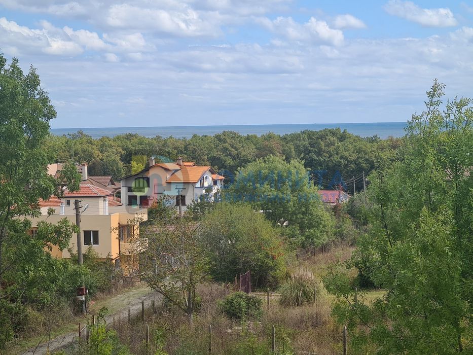 Чудесна къща, гр. Приморско, вилната зона