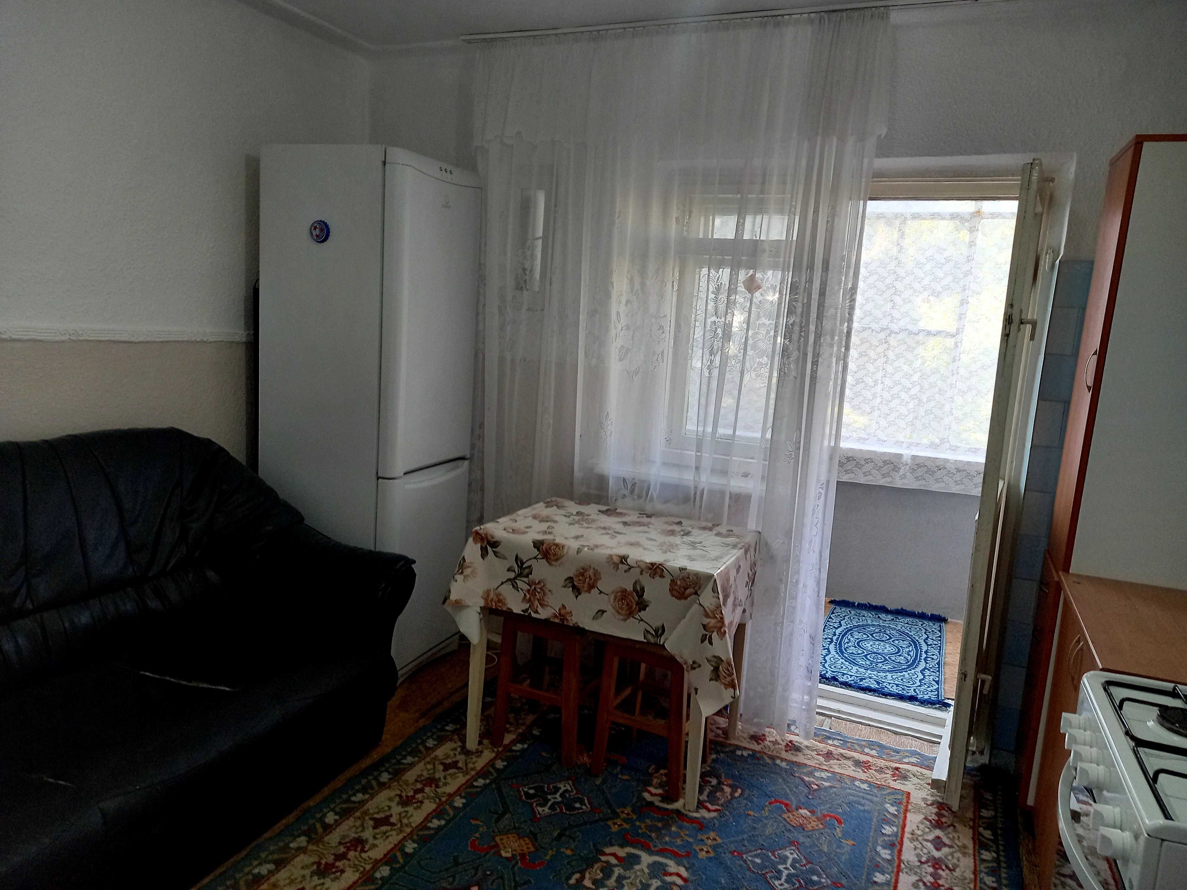 Închiriez apartament 2 camere Zamca