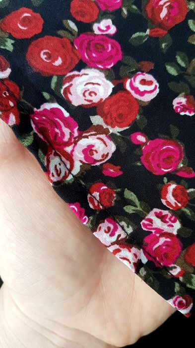 Rochie Bershka cu motive florale