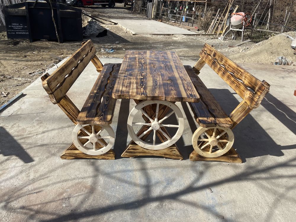 Masa din lemn masiv / pentru terasa foisor Gradina