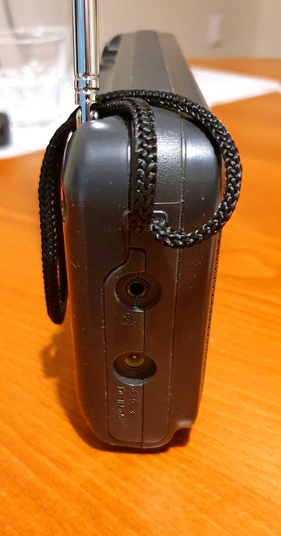 Радио SONY, тричестотно, неизползвано