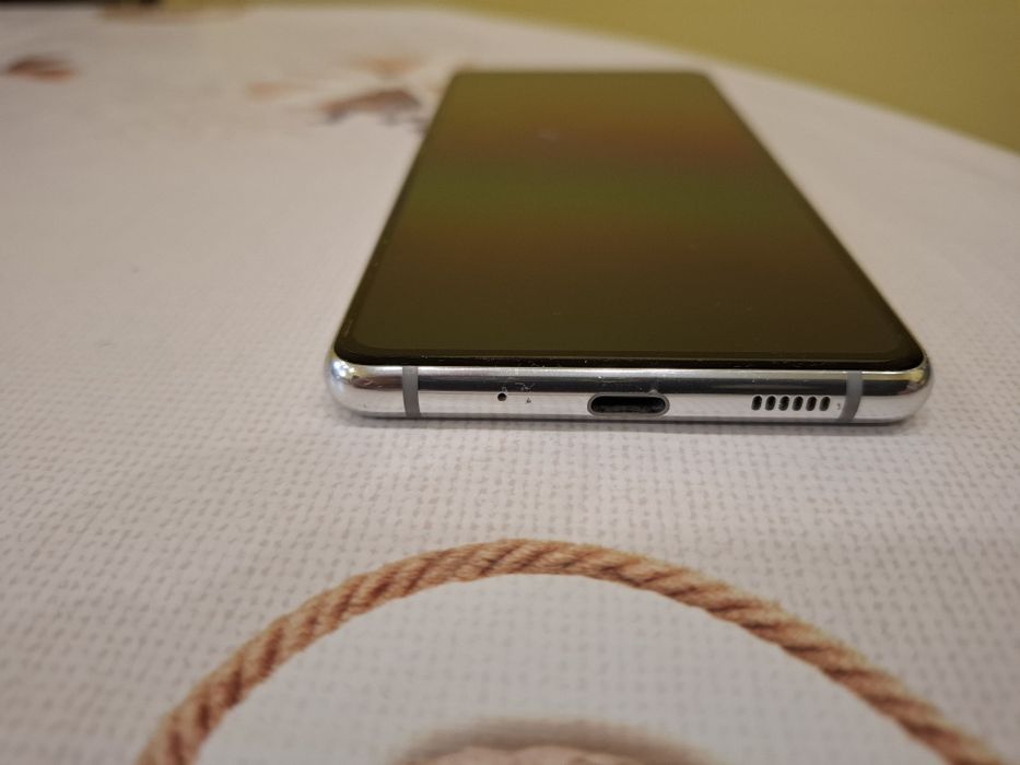 Samsung  Galaxy S20 FE 6GB RAM/128GB  storage