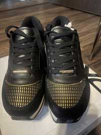 Sneakers dama DKNY marimea 38.5