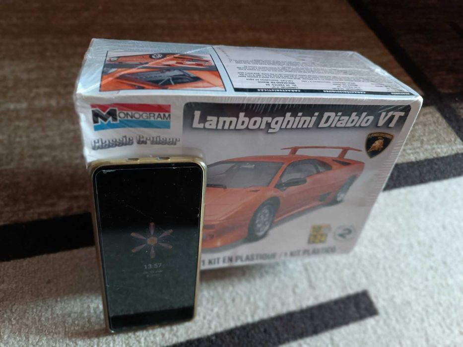 Комплект за сглобяване - Lamborghini Diablo VT - мащаб 1/24