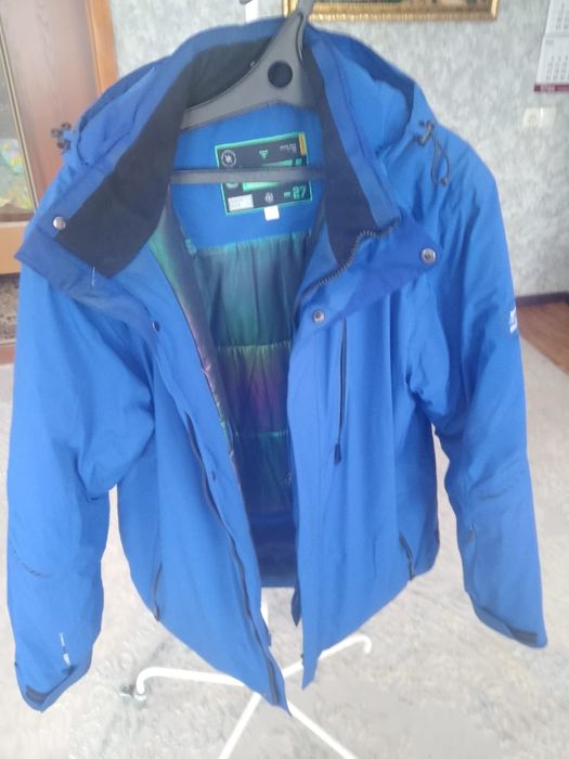 Костюм зимний горнолыжный