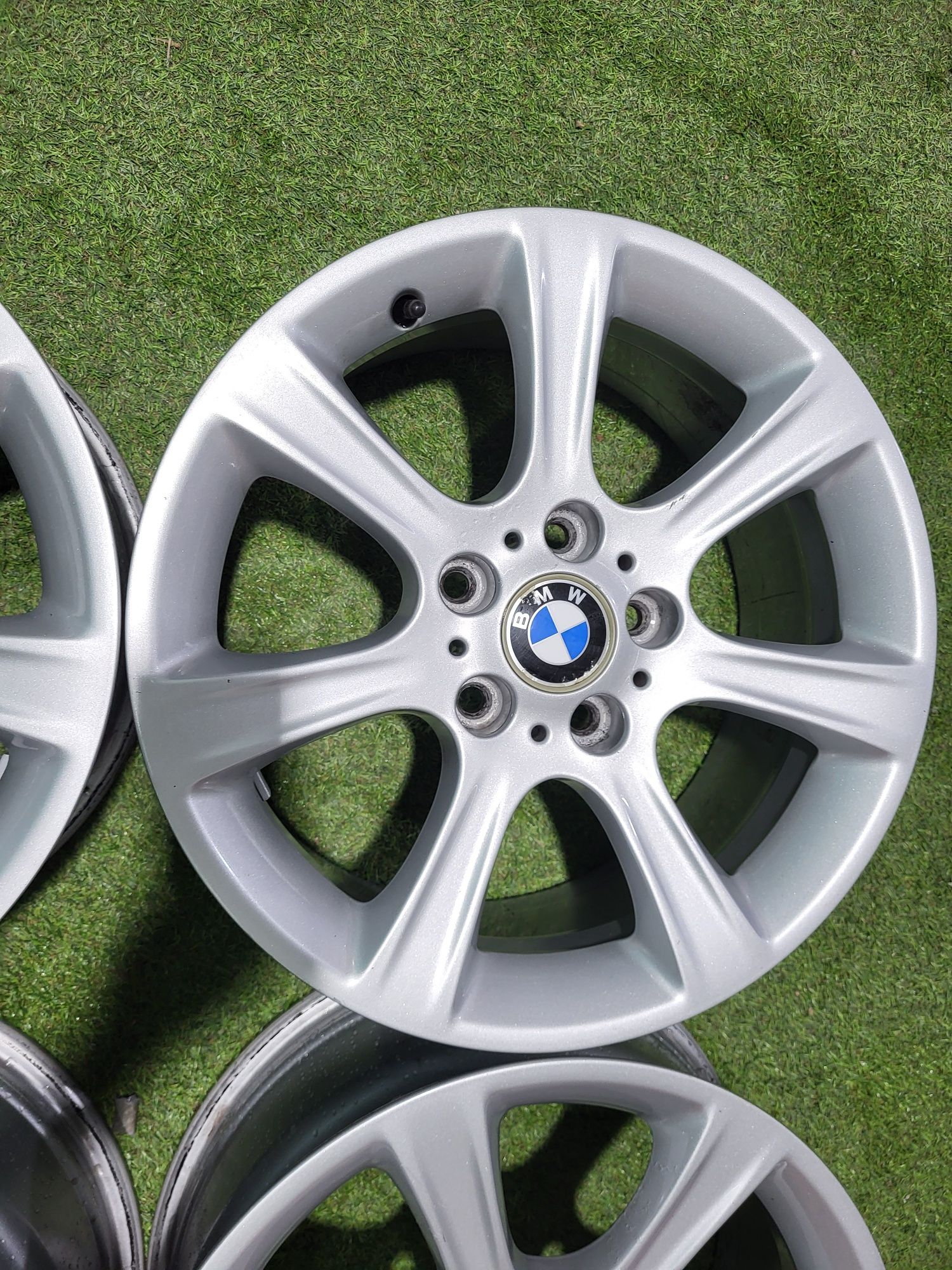17 5x120 Bmw F30 F31 E90 лети джанти 5х120 бмв
