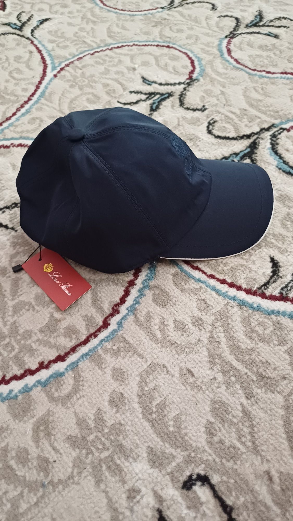 Loro Piana kepka