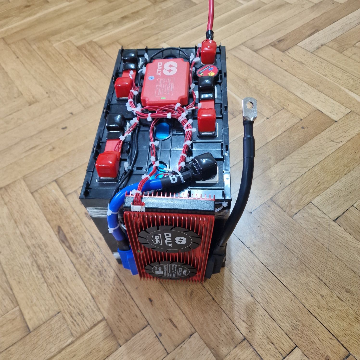 НОВ! 12V 320A lifepo4.Литиев акумулатор 4Kw. кемпер каравана соларни