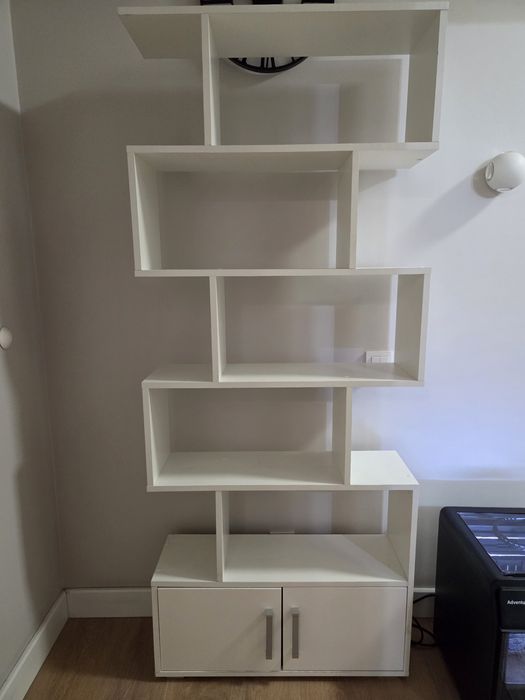 Отдам стеллаж для книг