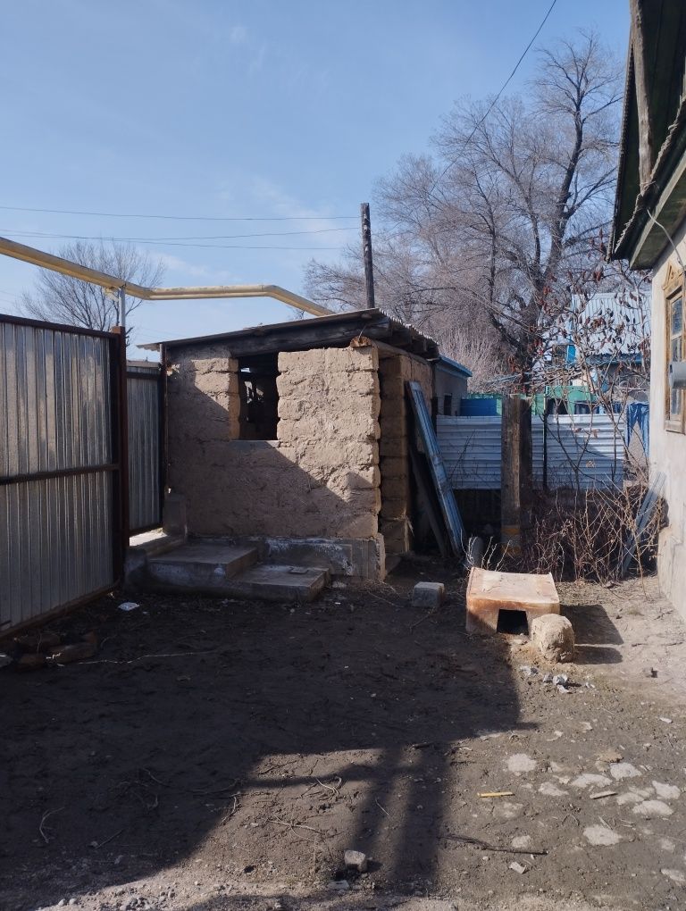 Продаю дом, Шу,в сахзаводе, по ул. Абдукаримова.