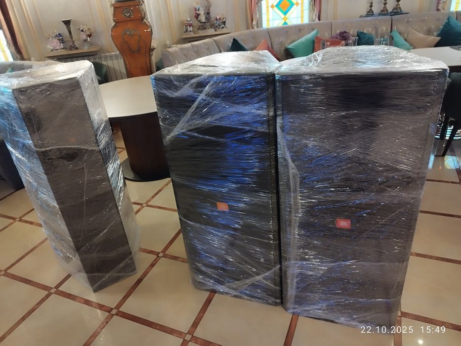 Срочно продается JBL 725 музыкальные колонки 1200W комплект 2шт