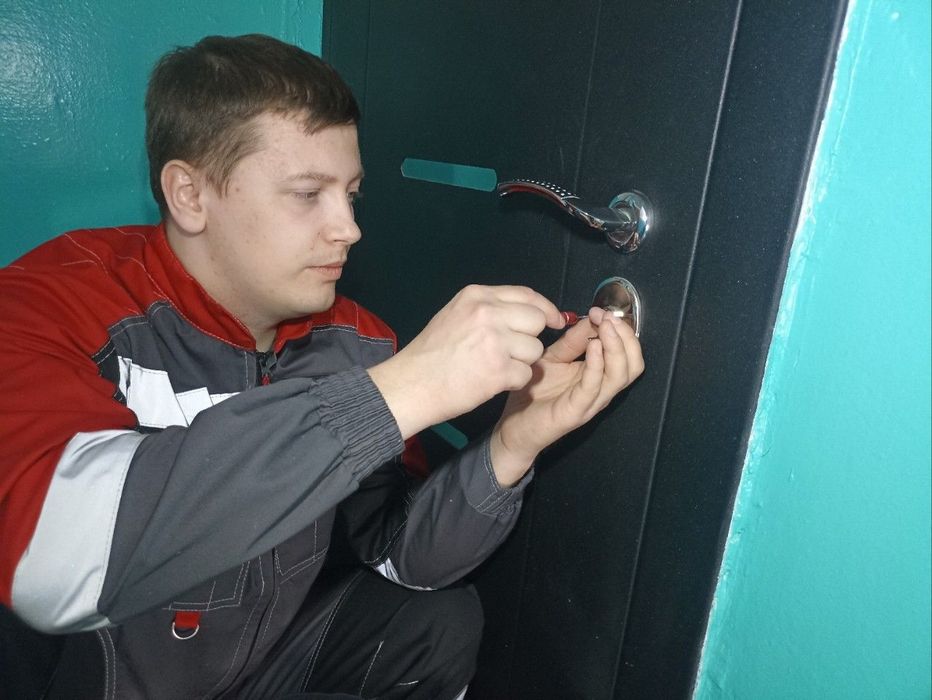 Вскрытие замков, вскрытие авто и дверей. Установка замка