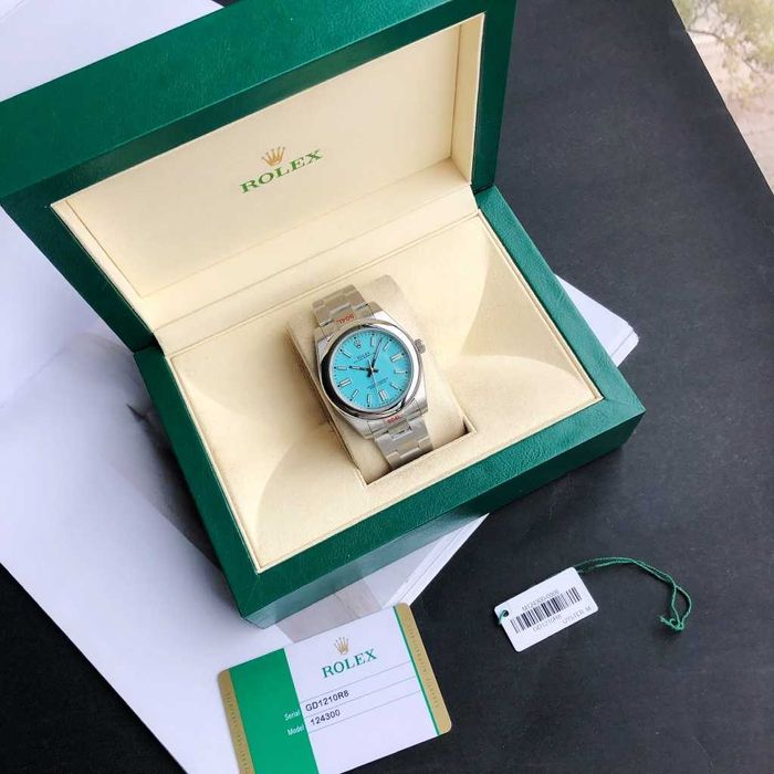 Rolex Oyster Perpetual Tiffany Blue с автоматичен механизъм