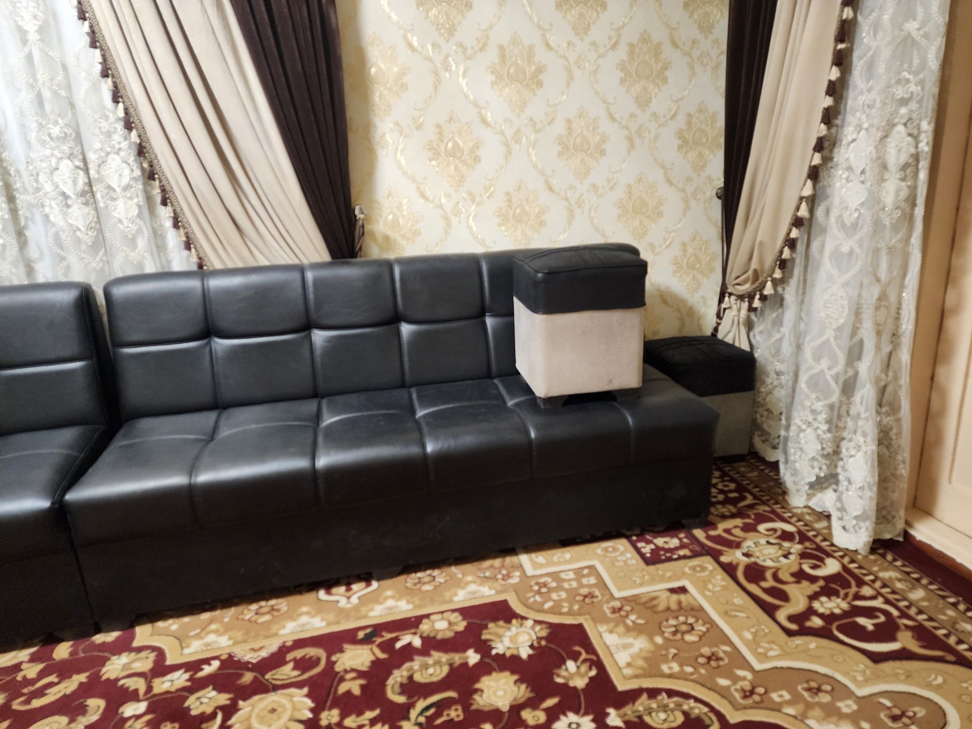 Divan sotiladi zakazga yasalgan 3milionga bervoraman