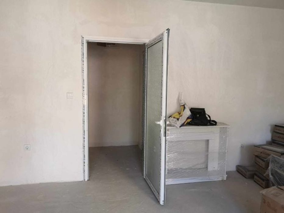 Продава се Едностаен апартамент в Бургас, Възраждане - 50 кв.м за 1800 €/кв.м - Снимка #2